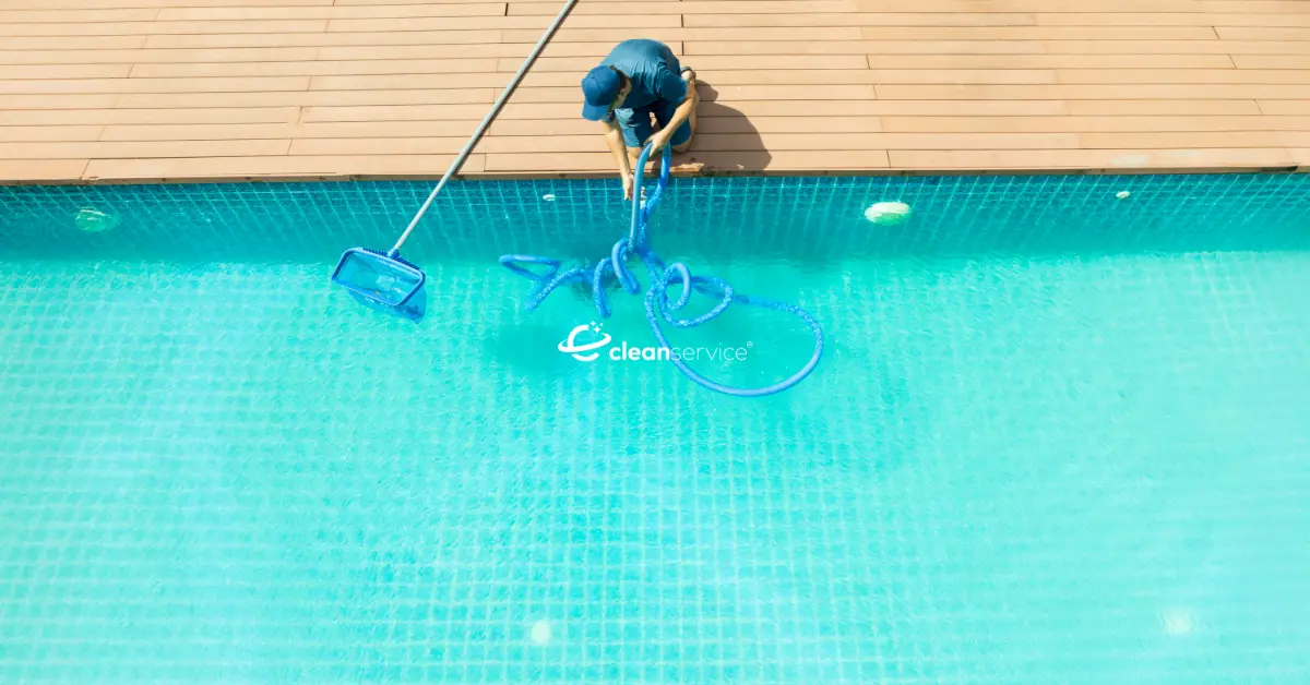 აუზის გენერალური და გეგმიური წმენდა / მოვლა