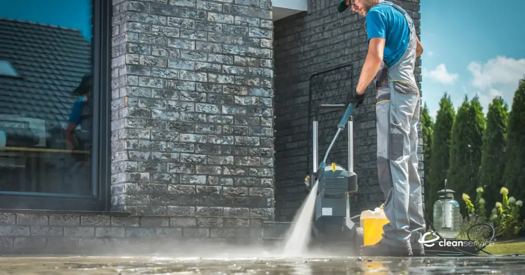 ფასადების წმენდა